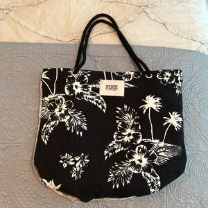 NWOT PINK Victoria’s Secret Beach Towel Tote